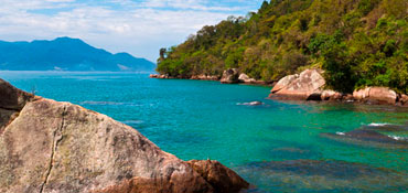 Auch die grüne Küste genannt, überrascht mit einer tollen Kombination aus Natur, Kultur und Kolonialgeschichte